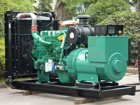 兴仁710kw康明斯柴油发电机组